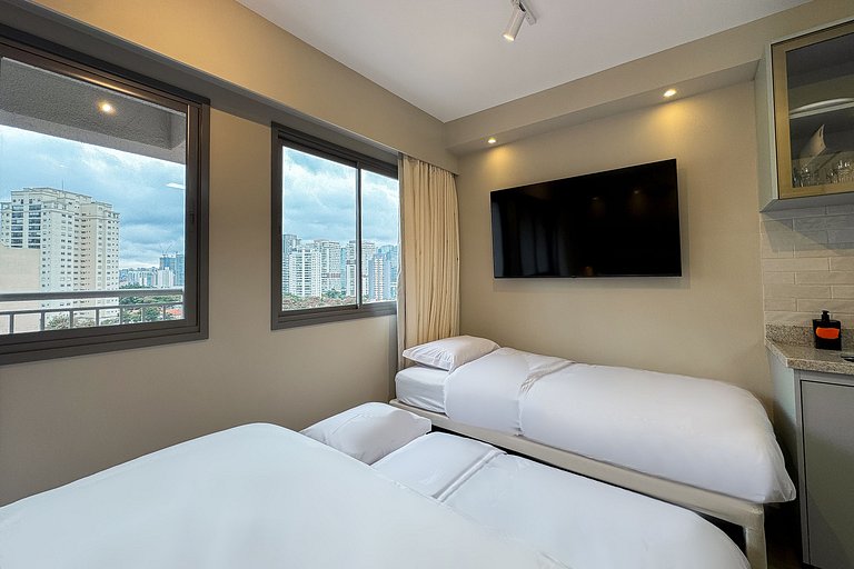 Brooklin | Morumbis + Interlagos | Sleeps 4