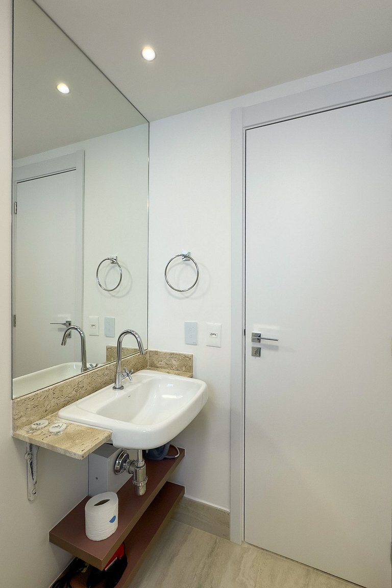 Brooklin | Morumbis + Interlagos | Sleeps 4