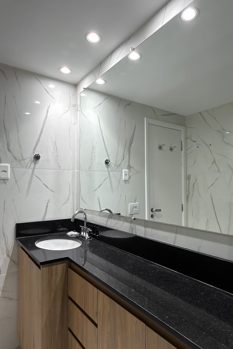 Estudio en Wyndham Berrini + Cochera – 4 Pers.