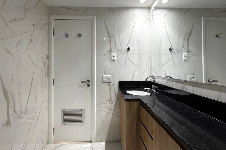 Estudio en Wyndham Berrini + Cochera – 4 Pers.