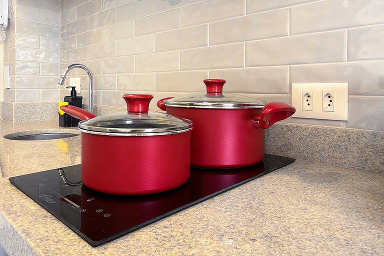 Estudio en Brooklin cerca del Consulado, hasta 4